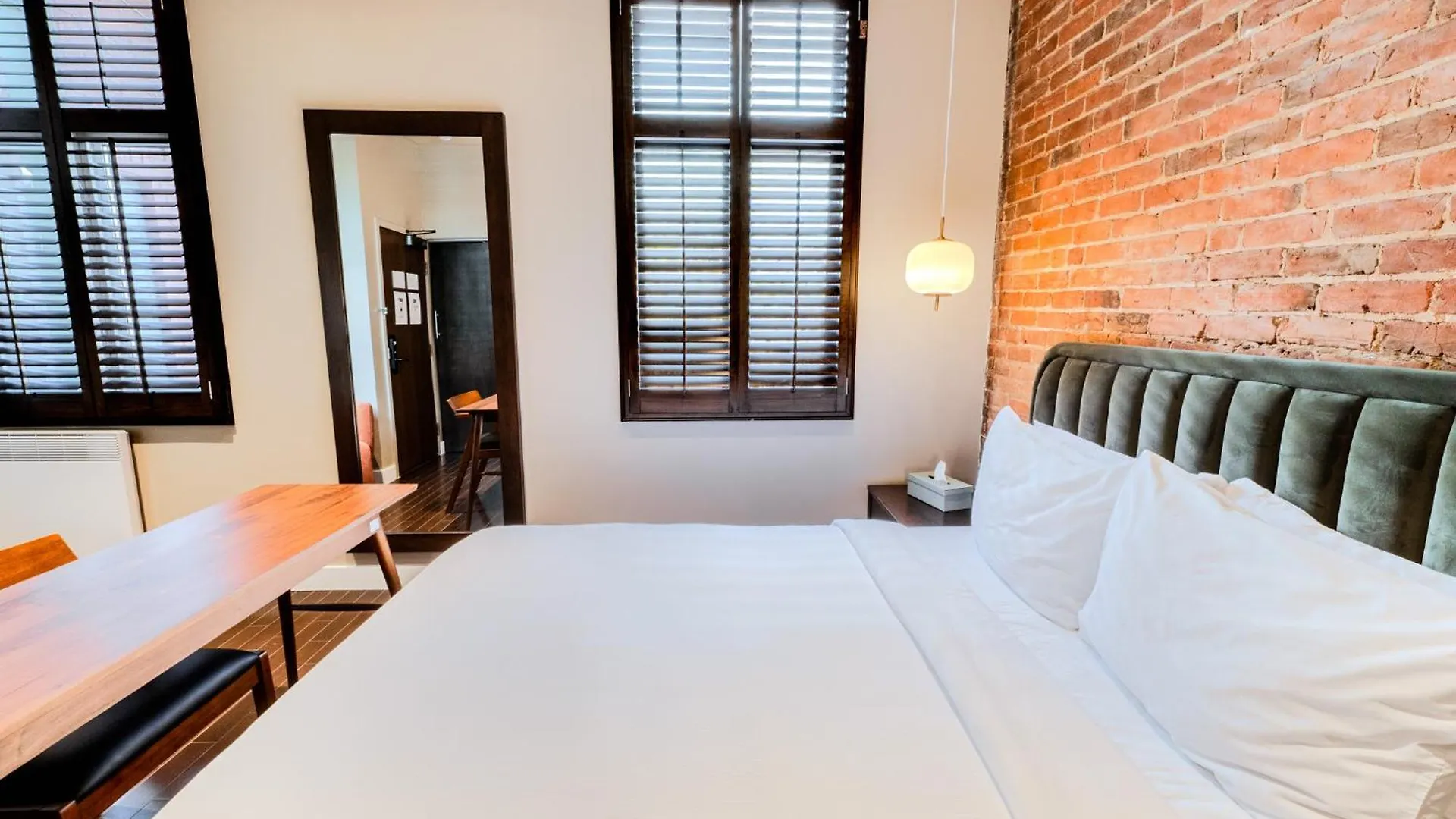 Aparthotel Self Check-In Boutique Hotel - Quartier Latin - Room 202 Montreal