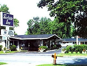https://surfside-inn.niagara-fallshotels.com