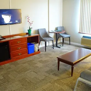 https://peninsula-inn-and-resort.niagara-fallshotels.com